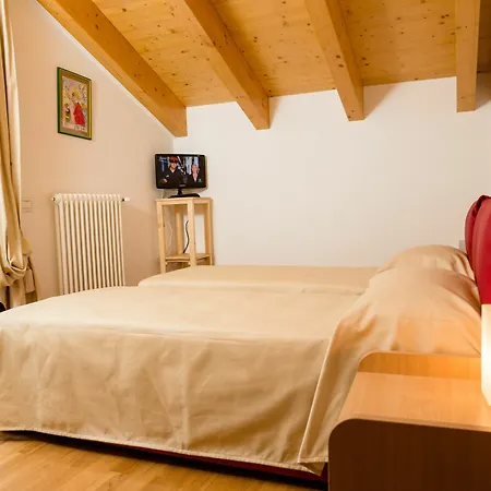 Rta La Rosa Delle Dolomiti Hotel apartamentowy Carisolo
