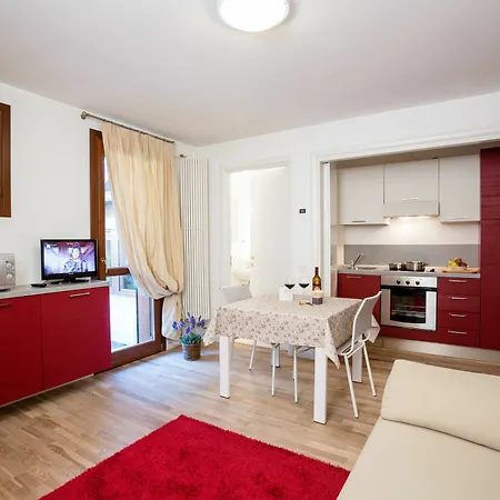 Rta La Rosa Delle Dolomiti Hotel apartamentowy 2*